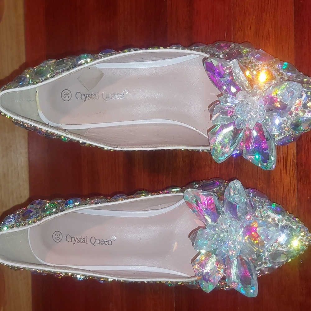 Rhinestone heels. ( Iridescent type of color )